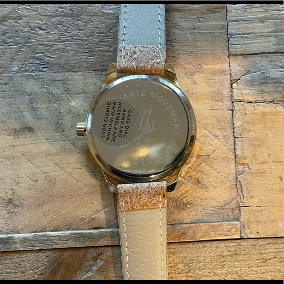 New Geneva Fashion Diamond Cork Band Watch - Picture 7 of 7